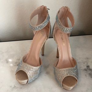 Dream Pairs Rhinestone Studded Platform Heels.